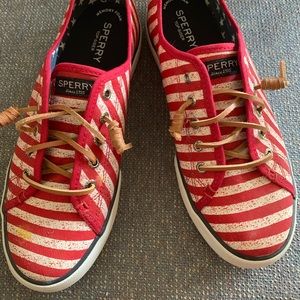 Cute nautical Sperry shoes.